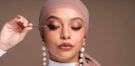 Tajemná krása Orientu: Dokonalé arabské líčení krok za krokem