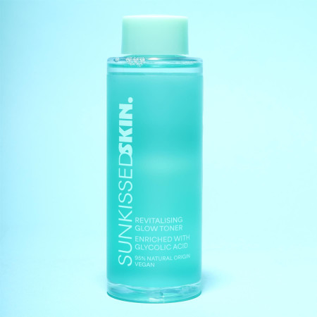 Sunkissed revitalizační tonikum s kyselinou glykolovou Glow Toner, 250ml