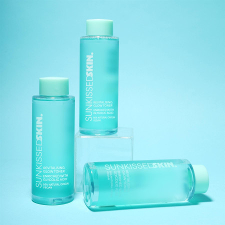 Sunkissed revitalizační tonikum s kyselinou glykolovou Glow Toner, 250ml