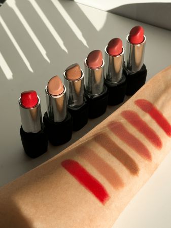 Deborah Milano matná rtěnka Milano Red 8ore, 4,4g