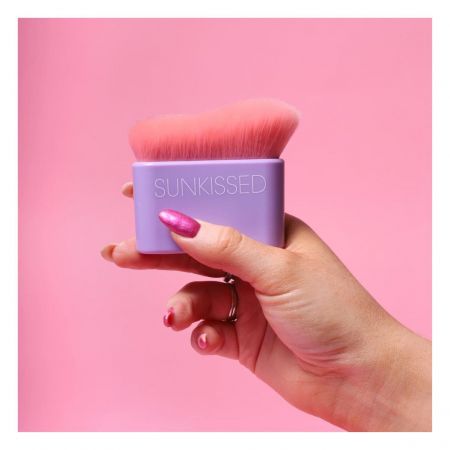 Sunkissed štetec na aplikaci samoopalovacích produktů