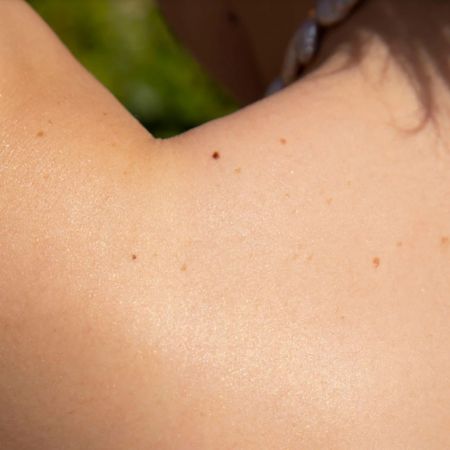 Fler třpytivá osvěžující pěna na tělo s šumivým efektem Fresh Glow, 150ml