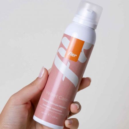 Fler intimní čistící pěna s prebiotiky Velvet Care, 150ml