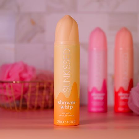 Sunkissed šlehačková sprchová pěna Shower Whip Mango, 250ml