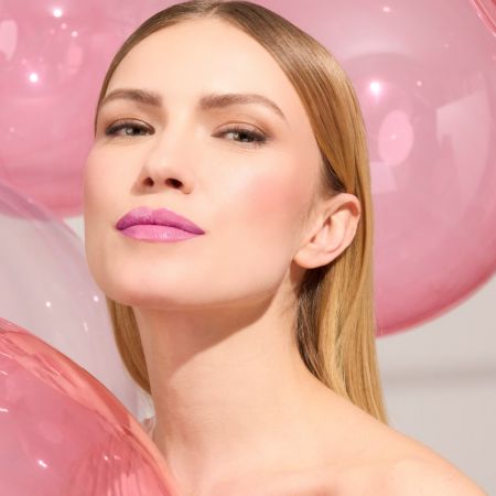 Deborah Milano dlouhodržící lesk na rty The Gloss, 6g