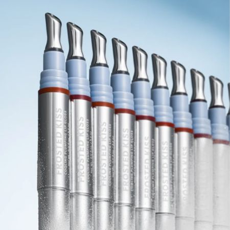 Profusion chladivý lesk na rty se zvětšujícím efektem Frosted Kiss, 3,2ml