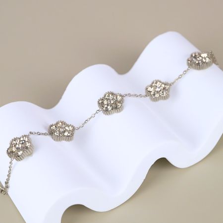 Náramek s květinami a kamínky Stainless Steel - stříbrný