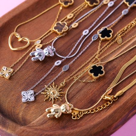 Náhrdelník se sluníčkem Stainless Steel - stříbrný