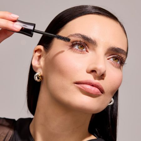 Deborah Milano řasenka pro maximální objem řas s ceramidy, Extra Black, 12ml