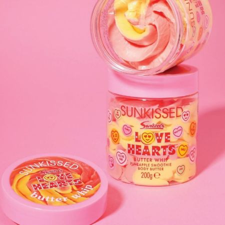 Sunkissed šlehané tělové máslo Love Hearts Butter Whip, Pineapple Smoothie, 200g