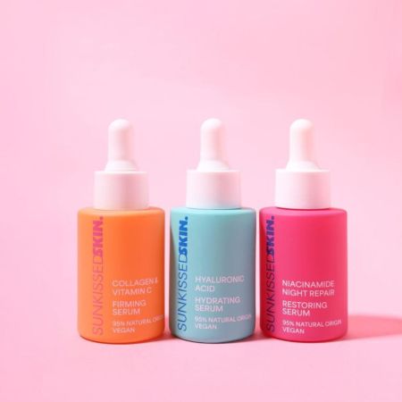 Sunkissed dárková sada pleťových sér v kosmetické taštičce