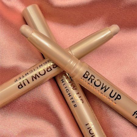 Flormar rozjasňující třpytivá tužka na obočí Brow Up, 1.4g