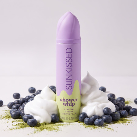Sunkissed šlehačková sprchová pěna Shower Whip Blueberry Matcha, 250ml